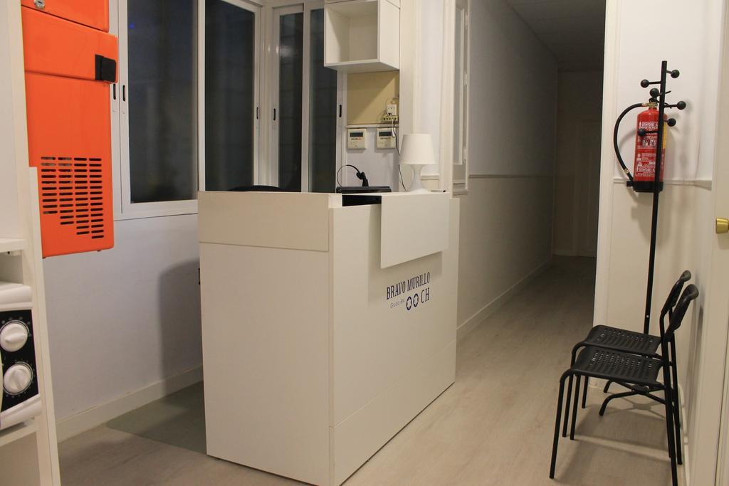 Hostal Abitum Madrid Exteriör bild