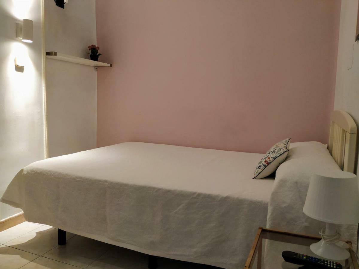 Hostal Abitum Madrid Exteriör bild